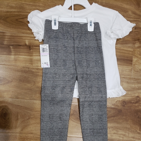 Hello kitty set for girls size 6 t-shirt & legging - Picture 3 of 6